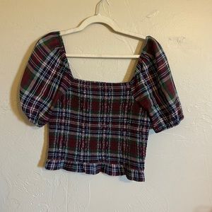 Like new American Eagle smocked top